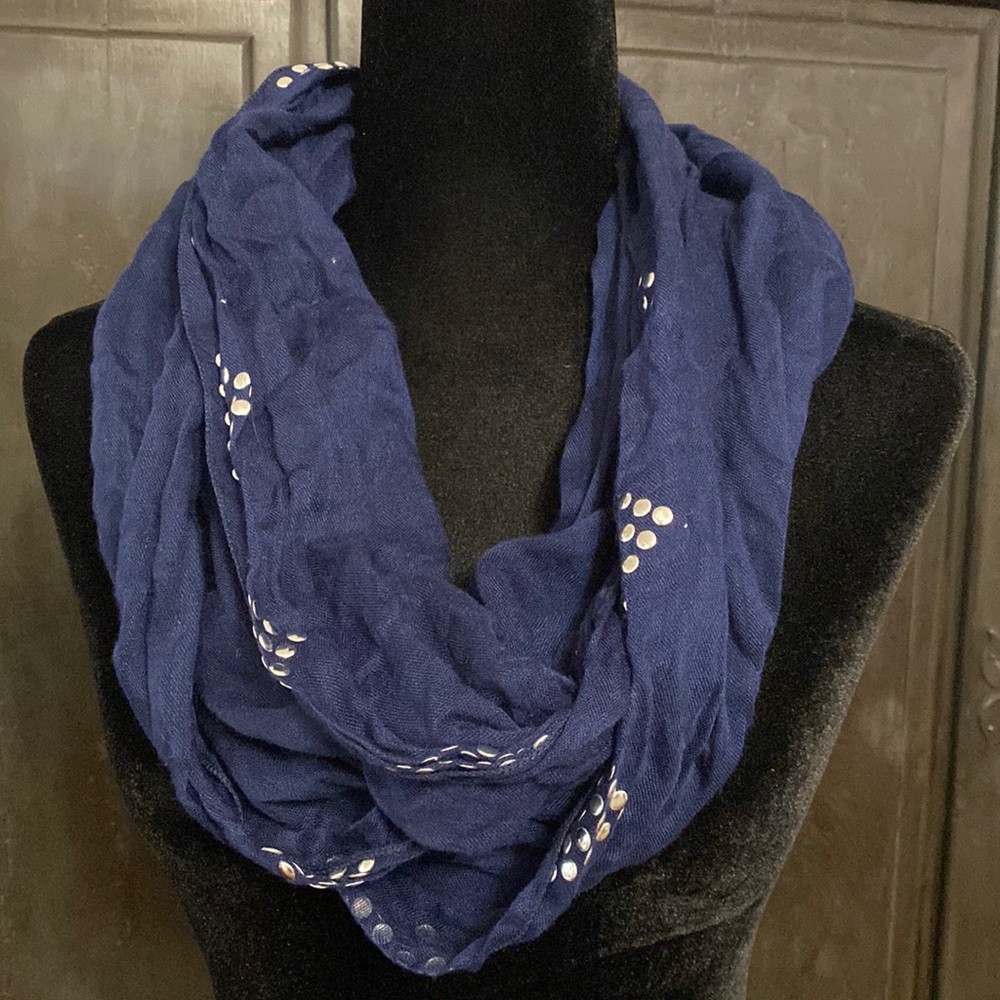 Chico’s Infinity Navy sequence wrap/scarf- one size